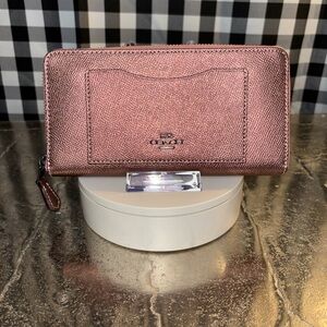 Coach Metallic Blush Crossgrain Leather Accordion Zip Wallet 2019 NWT